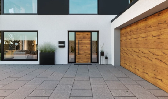 Markise als Sonnenschutz Moderne Türen und Garagentore von Hörmann