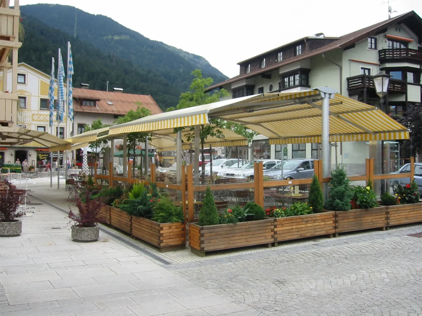 Markise über den Ausbereich eines Restaurants